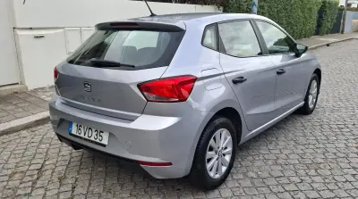 SEAT Ibiza 2018 - 10900 EUR, 184500 km - AUTO.MOTO.pt - 184500km - foto 4 de 17