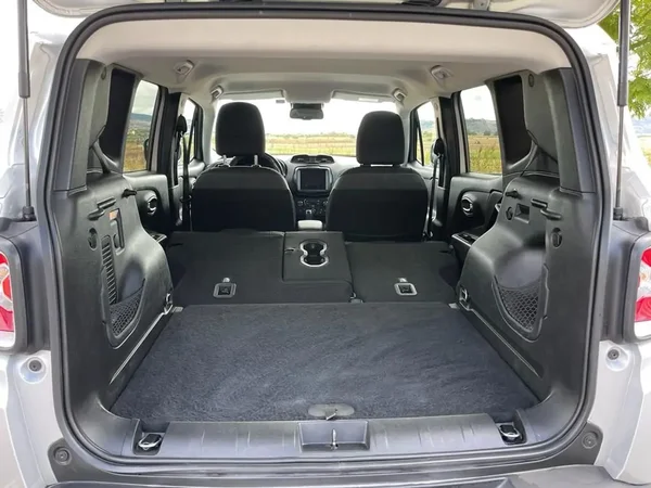 Jeep Renegade 2018 - 17980 EUR, 112000 km - AUTO.MOTO.pt - 112000km - foto 22 de 22
