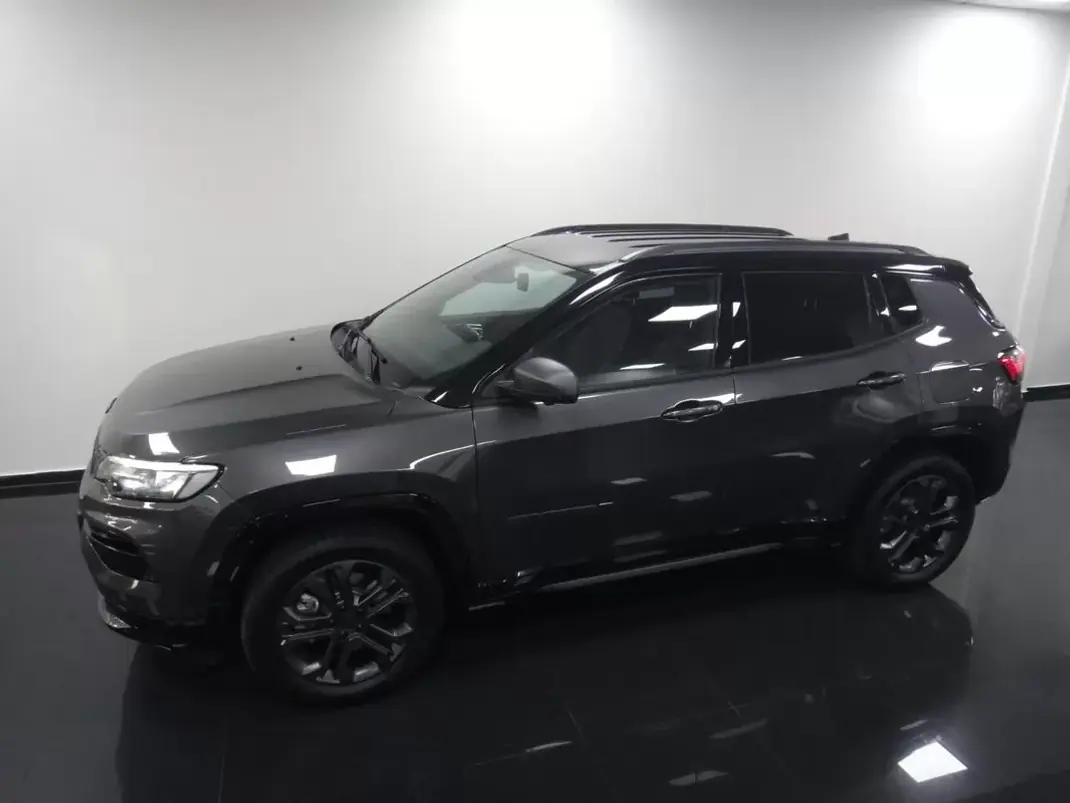 Jeep Compass 2021 - 20900 EUR, 100000 km - AUTO.MOTO.pt - 100000km - foto 10 de 40