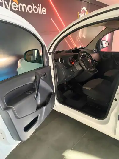 Renault KANGOO 1.5 BLUE DCI 3LUG EDITION ONE 2018 - 11900 EUR, 121178 km - AUTO.MOTO.pt - 121178km - foto 26 de 28