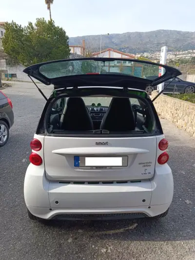 Smart Fortwo Cabrio 2015 - 8990 EUR, 75000 km - AUTO.MOTO.pt - 75000km - foto 3 de 9