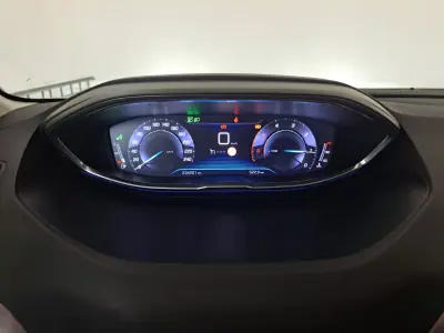 Peugeot 5008 2017 - 12950 EUR, 234201 km - AUTO.MOTO.pt - 234201km - foto 17 de 35