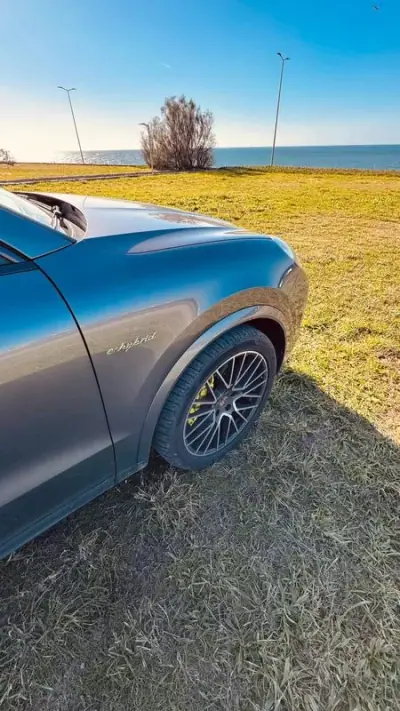 Porsche Cayenne Coupé 2019 - 57500 EUR, 247000 km - AUTO.MOTO.pt - 247000km - foto 14 de 25