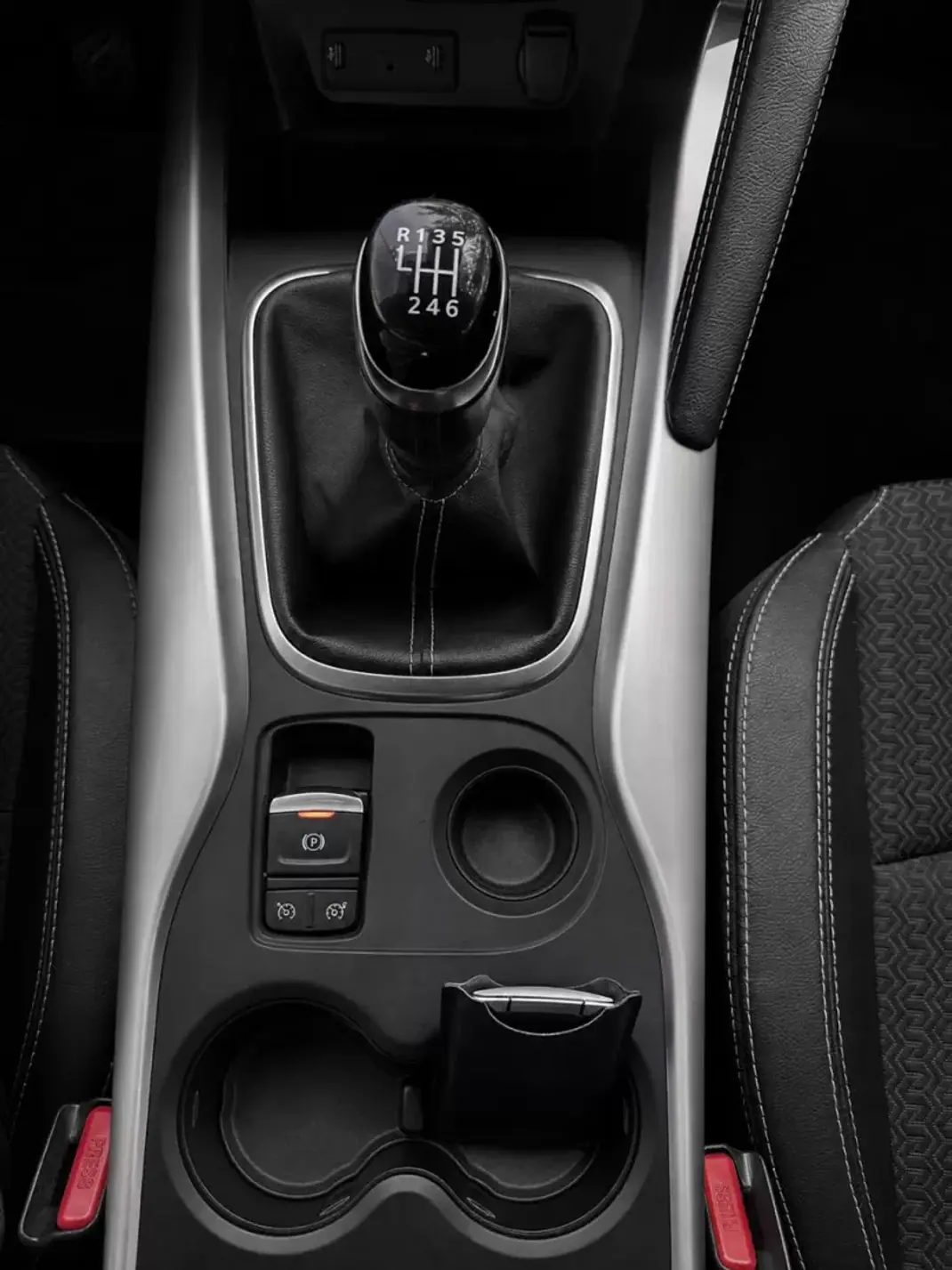 Renault Kadjar 2018 - 13900 EUR, 11900 km - 11900km - foto 28 de 29