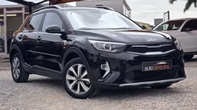Kia Stonic 2022 - 15250 EUR, 48180 km - foto 2 de 22