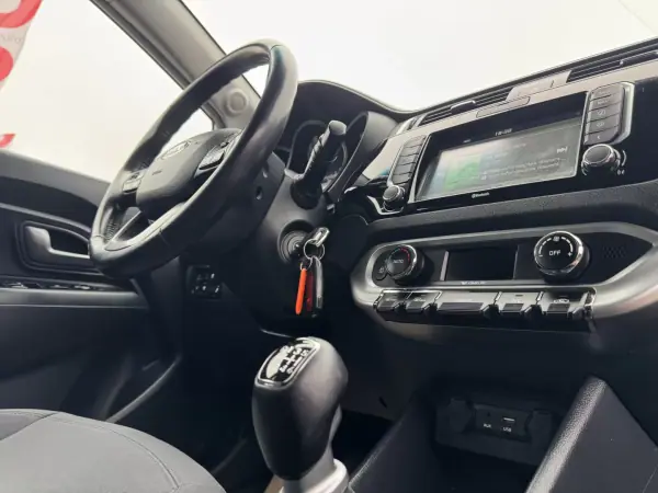 Kia Rio 2016 - 9500 EUR, 113000 km - AUTO.MOTO.pt - 113000km - foto 32 de 40