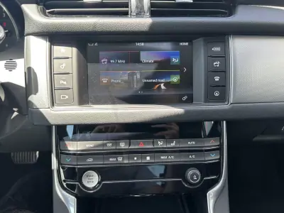 Jaguar XF 2016 - 18947 EUR, 108000 km - 108000km - foto 15 de 19