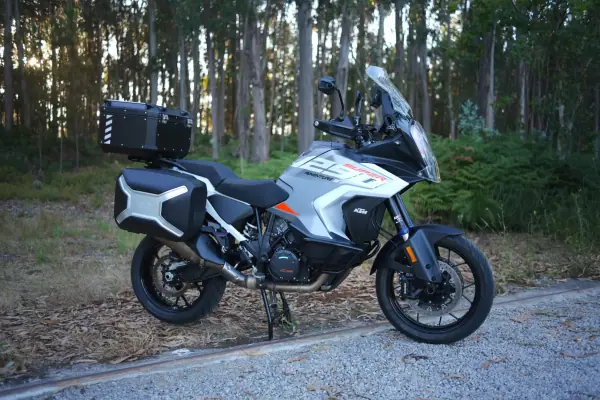KTM 1290 Super Adventure 2023 - 17990 EUR, 32000 km - AUTO.MOTO.pt - 32000km - foto 3 de 46