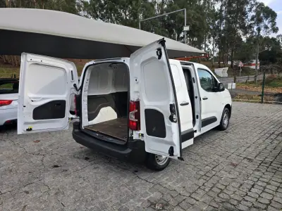 Peugeot PARTNER HDI 2020 - 13900 EUR, 99000 km - AUTO.MOTO.pt - 99000km - foto 16 de 22