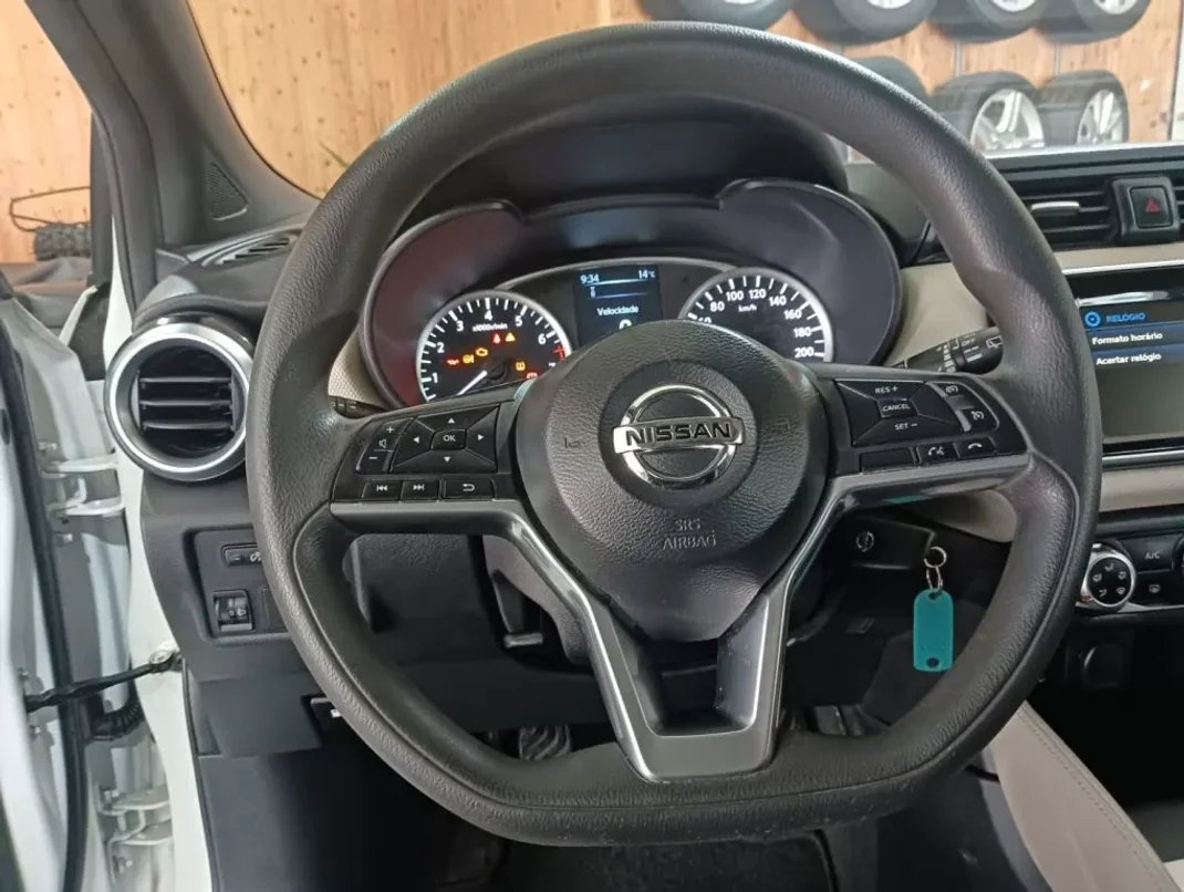 Nissan Micra 2018 - 14700 EUR, 111000 km - AUTO.MOTO.pt - 111000km - foto 9 de 16