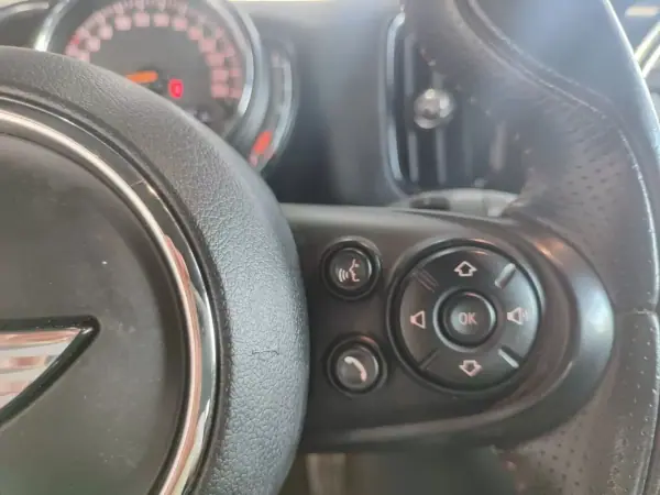 MINI Countryman 2018 - 19990 EUR, 84000 km - AUTO.MOTO.pt - 84000km - foto 27 de 37