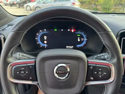Volvo XC 40 2021 - 31500 EUR, 77000 km - AUTO.MOTO.pt - 77000km - foto 33 de 47