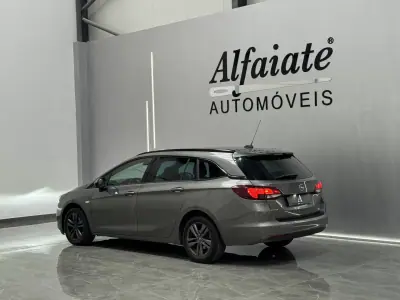 Opel Astra Sports Tourer 2019 - 11990 EUR, 117000 km - AUTO.MOTO.pt - 117000km - foto 3 de 24