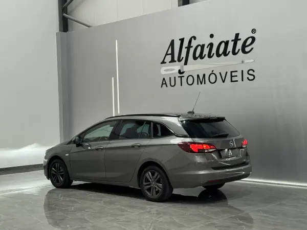 Opel Astra Sports Tourer 2019 - 11990 EUR, 117000 km - AUTO.MOTO.pt - 117000km - foto 3 de 24