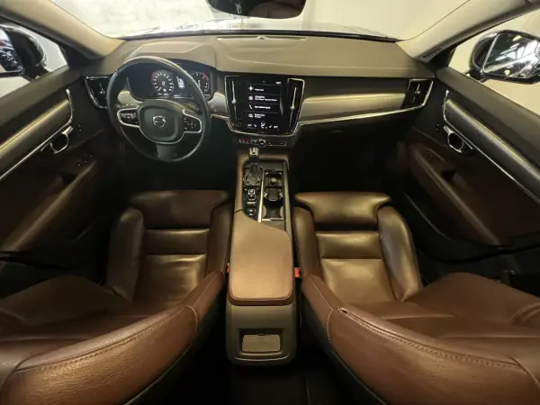 Volvo V90 2018 - 27490 EUR, 160000 km - AUTO.MOTO.pt - 160000km - foto 3 de 53