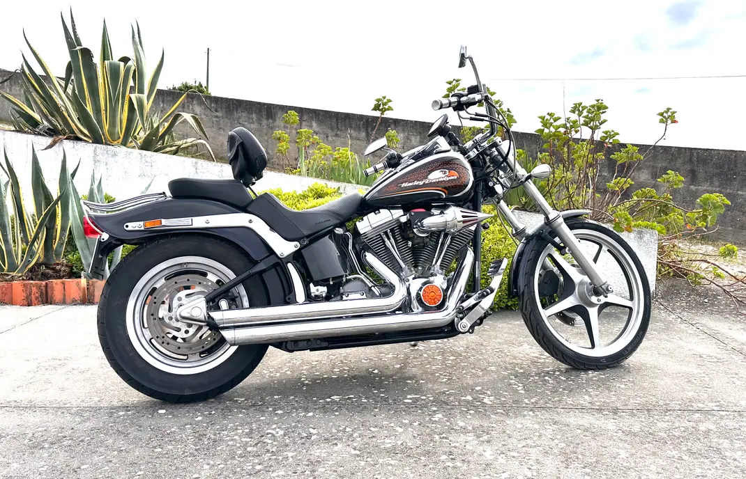 Harley-Davidson Softail® Breakout® 2003 - 10495 EUR, 45000 km - AUTO.MOTO.pt - 45000km - foto 1 de 7