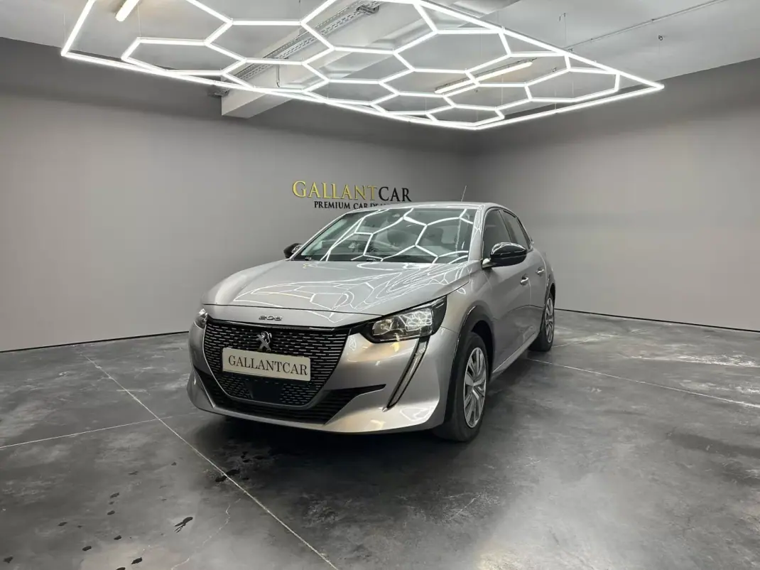 Peugeot e-208 2020 - 18200 EUR, 53794 km - 53794km - foto 2 de 10