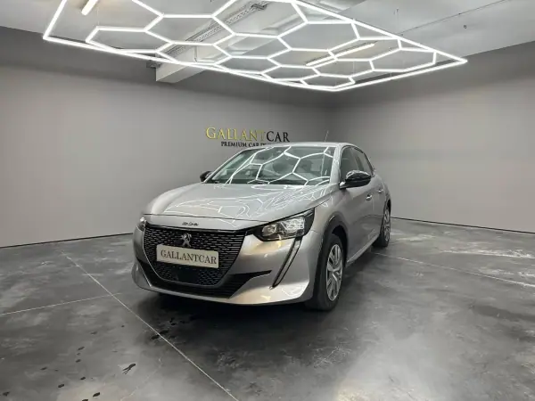 Peugeot e-208 2020 - 18200 EUR, 53794 km - AUTO.MOTO.pt - 53794km - foto 2 de 10