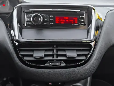 Peugeot 206 1.4 HDI KIT XS 2015 - 7450 EUR, 164000 km - AUTO.MOTO.pt - 164000km - foto 5 de 29