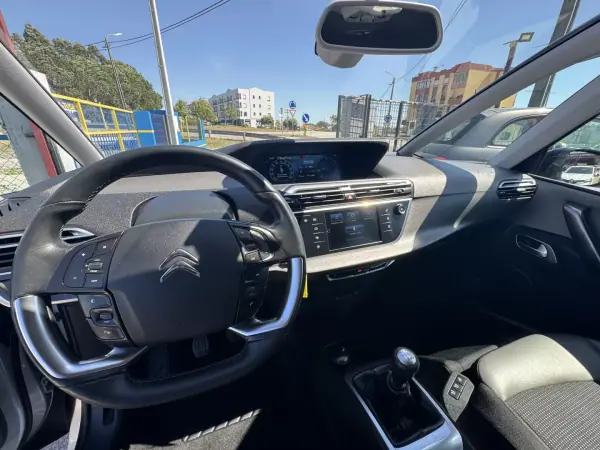 Citroën C4 Picasso 2015 - 14500 EUR, 138345 km - AUTO.MOTO.pt - 138345km - foto 14 de 39