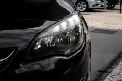 Opel Astra Sports Tourer 2013 - 6490 EUR, 240124 km - AUTO.MOTO.pt - 240124km - foto 2 de 30