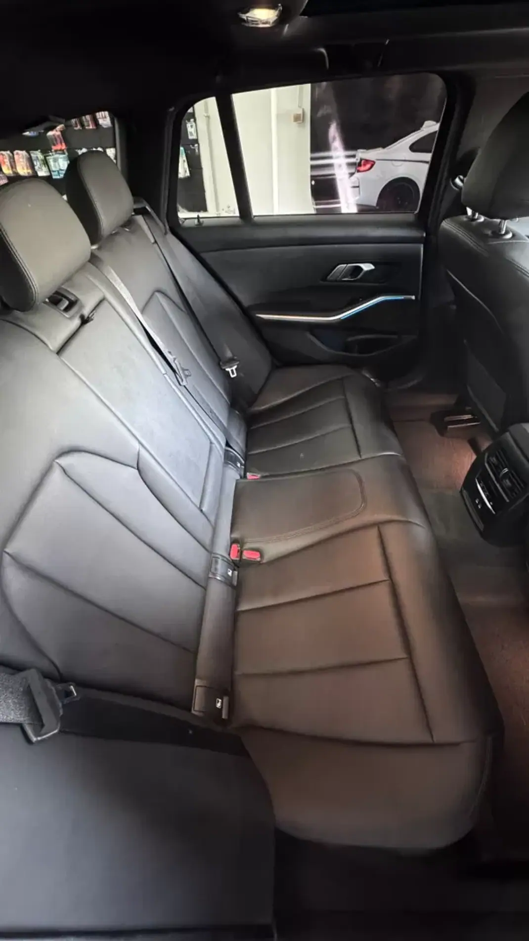 BMW 330e 2021 - 22900 EUR, 213000 km - AUTO.MOTO.pt - 213000km - foto 12 de 13