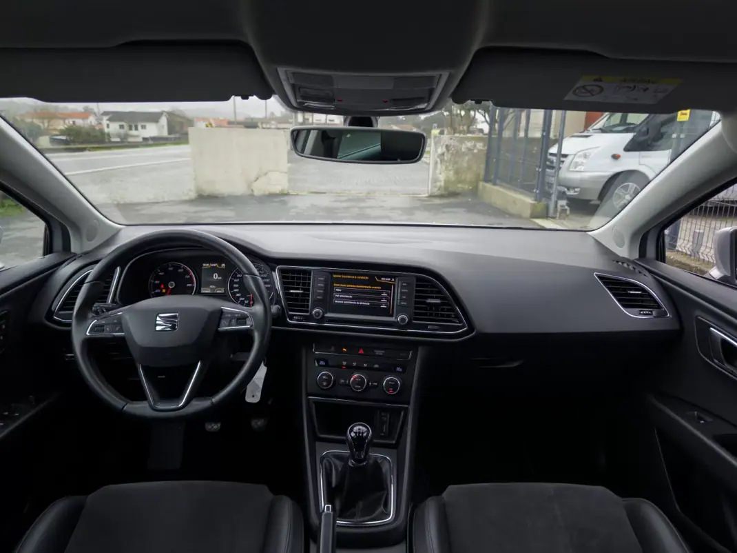 SEAT Leon 2016 - 12990 EUR, 117000 km - AUTO.MOTO.pt - 117000km - foto 12 de 26