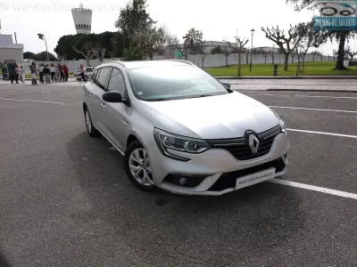 Renault Mégane Sport Tourer 2020 - 14250 EUR, 178000 km - AUTO.MOTO.pt - 178000km - foto 26 de 26