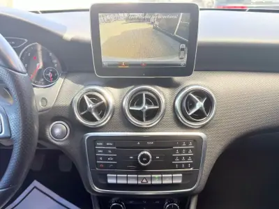 Mercedes-Benz A 180 2018 - 17490 EUR, 147879 km - AUTO.MOTO.pt - 147879km - foto 8 de 20