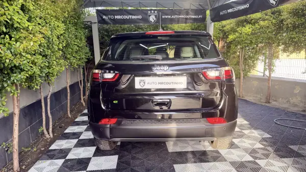 Jeep Compass 2024 - 29500 EUR, 11000 km - AUTO.MOTO.pt - 11000km - foto 5 de 31