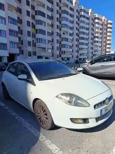 Fiat Bravo 2011 - 3700 EUR, 302000 km - 302000km - foto 1 de 4