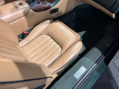 Aston Martin DB7 Vantage Coupé 1997 - 57500 EUR, 41000 km - 41000km - foto 43 de 60