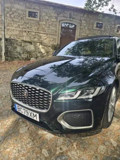Jaguar XF 2023 - 36450 EUR, 62500 km - AUTO.MOTO.pt - 62500km - foto 3 de 21