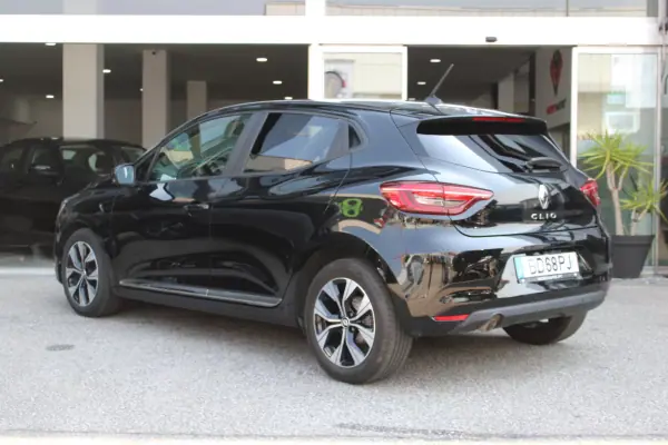 Renault Clio 2023 - 15900 EUR, 41700 km - AUTO.MOTO.pt - 41700km - foto 4 de 21
