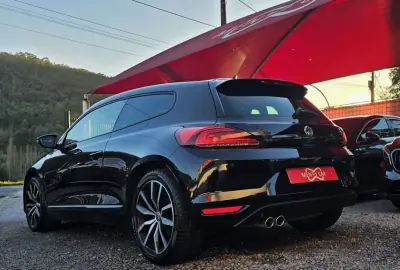 Volkswagen Scirocco 2015 - 18999 EUR, 160000 km - AUTO.MOTO.pt - 160000km - foto 4 de 18