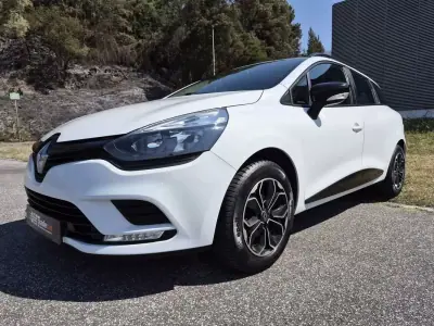 Renault Clio Break 2018 - 9999 EUR, 76544 km - AUTO.MOTO.pt - 76544km - foto 18 de 24