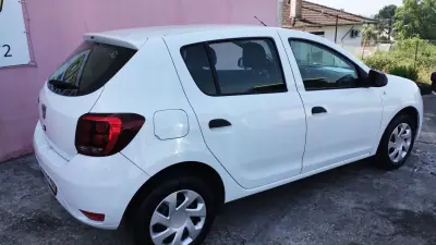 Dacia Sandero 2019 - 8950 EUR, 124000 km - AUTO.MOTO.pt - 124000km - foto 4 de 34