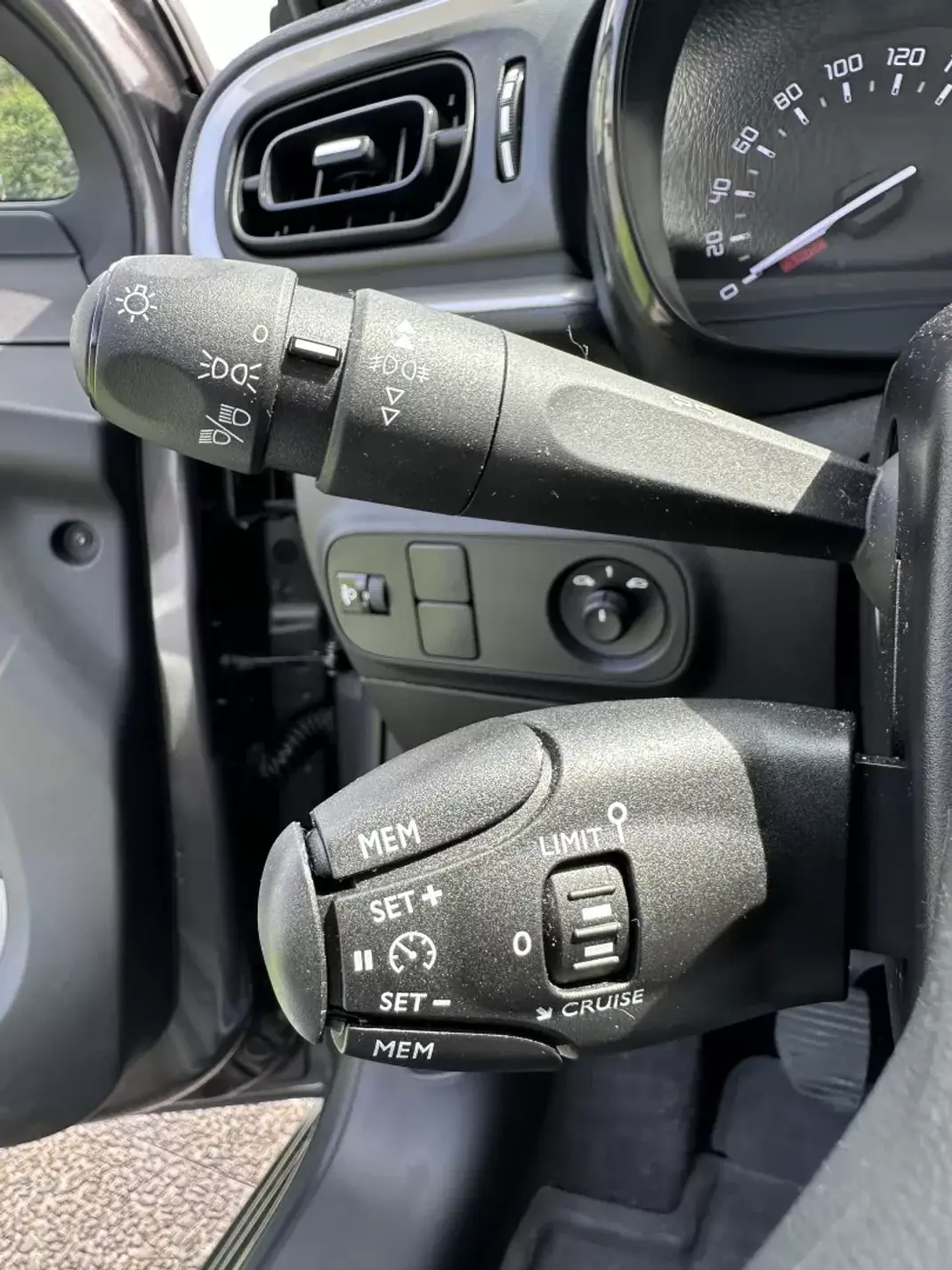 Citroën C3 2022 - 12900 EUR, 39000 km - AUTO.MOTO.pt - 39000km - foto 35 de 46