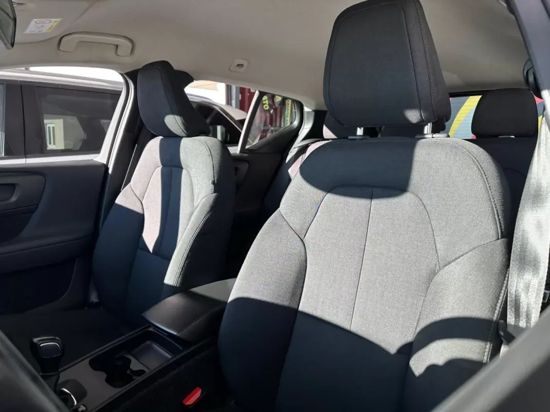 Volvo XC 40 2019 - 24900 EUR, 91623 km - AUTO.MOTO.pt - 91623km - foto 11 de 29