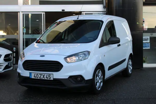 Ford Transit Courier 2020 - 12400 EUR, 140939 km - AUTO.MOTO.pt - 140939km - foto 3 de 15