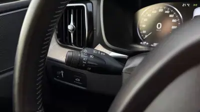Volvo XC 60 2020 - 34999 EUR, 59321 km - AUTO.MOTO.pt - 59321km - foto 16 de 38