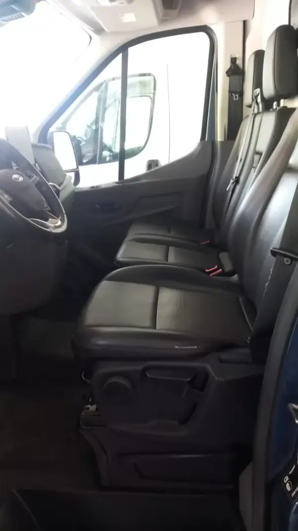 Ford Transit 350 2.0 Tdci 2021 - 21000 EUR, 194720 km - AUTO.MOTO.pt - 194720km - foto 5 de 14