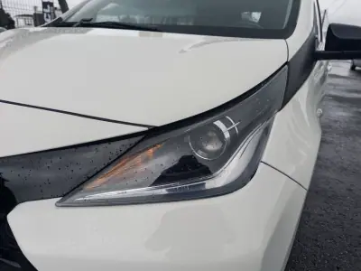 Toyota Aygo 2018 - 9990 EUR, 90000 km - AUTO.MOTO.pt - 90000km - foto 11 de 28
