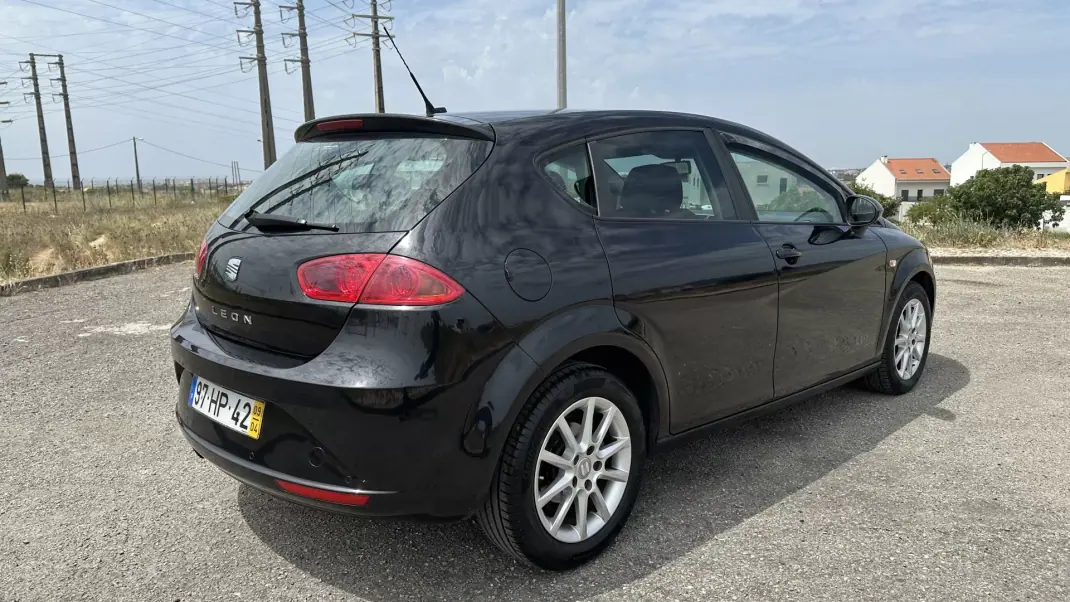 SEAT Leon 2009 - 6900 EUR, 250000 km - 250000km - foto 20 de 30