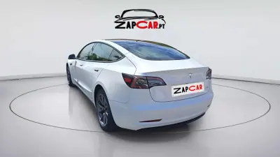 Tesla Model 3 2023 - 36900 EUR, 30450 km - 30450km - foto 2 de 15