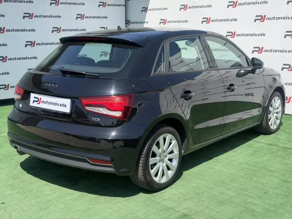 Audi A1 Sportback 2018 - 15990 EUR, 146169 km - AUTO.MOTO.pt - 146169km - foto 7 de 23