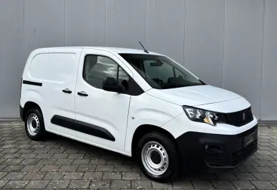 Peugeot Partner 1.6 BlueHdi 100cv Premium 2020 - 13990 EUR, 135000 km - AUTO.MOTO.pt - 135000km - foto 9 de 35