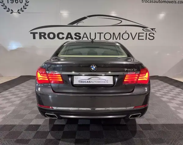 BMW 740 2014 - 21900 EUR, 306500 km - AUTO.MOTO.pt - 306500km - foto 5 de 55