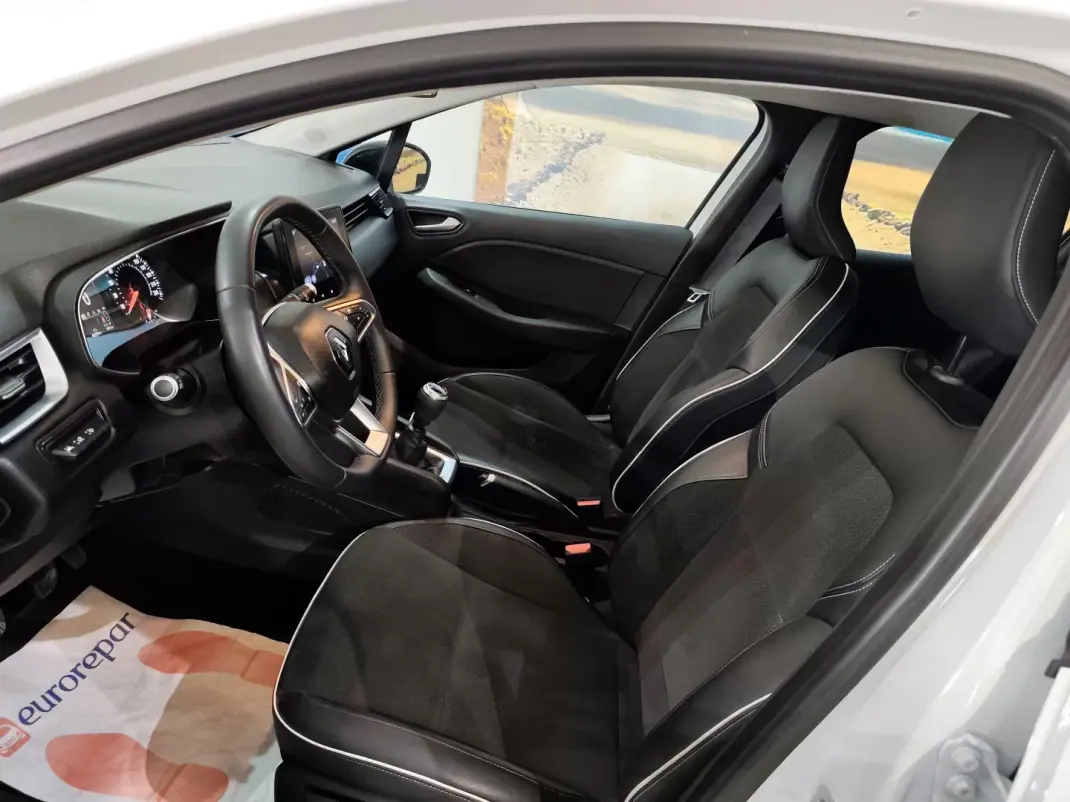 Renault Clio 2021 - 13450 EUR, 48000 km - AUTO.MOTO.pt - 48000km - foto 12 de 17
