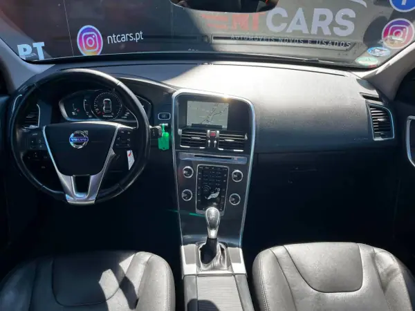 Volvo XC 60 2015 - 17900 EUR, 235971 km - 235971km - foto 3 de 23
